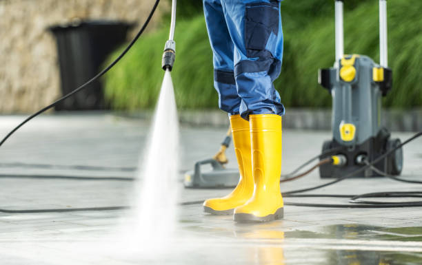 Best Garage Pressure Washing  in Harmony, RI